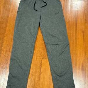 Nike Men's Dri-FIT Tapered Training Sweatpants Heather Charcoal Gray